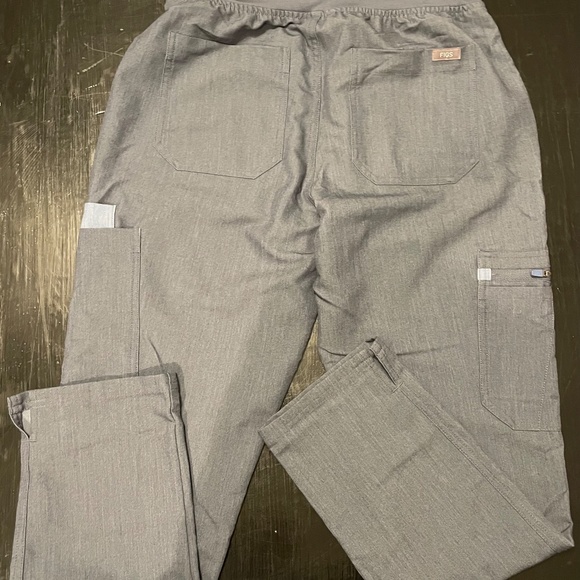 Figs women's high wasted yola skinny scrub pants--petite small, heather denim - Picture 2 of 2